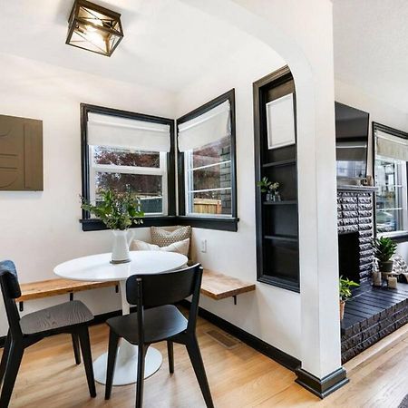 Picture Perfect Bungalow In The Heart Of Dt Vancouver Buitenkant foto