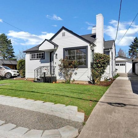 Picture Perfect Bungalow In The Heart Of Dt Vancouver Buitenkant foto