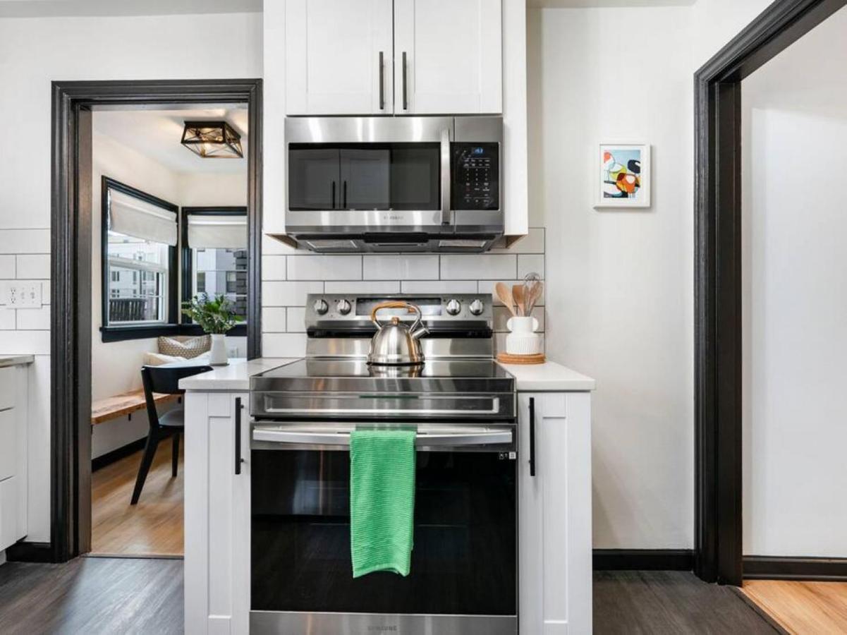 Picture Perfect Bungalow In The Heart Of Dt Vancouver Buitenkant foto